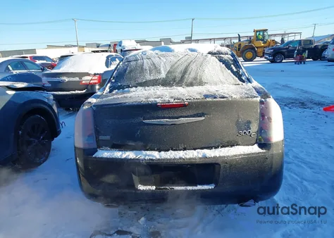 2013 Chrysler 300C John Varvatos Limited Edition из США, поврежденный, VIN 2C3CCADG4DH727407